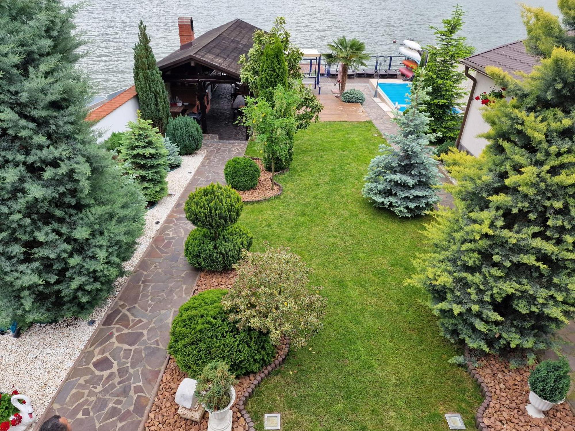 Casa Andrei Hotel Orsova Exterior photo