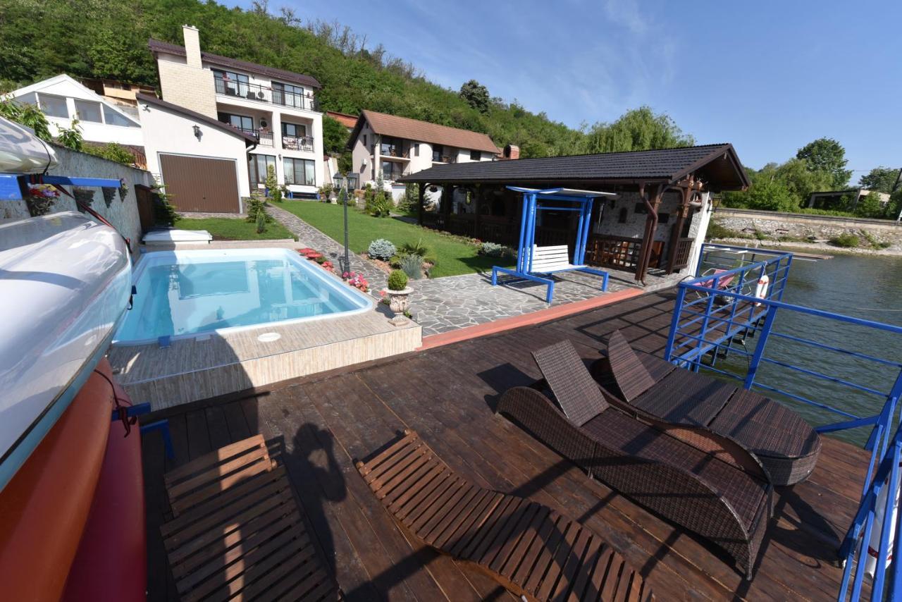 Casa Andrei Hotel Orsova Exterior photo